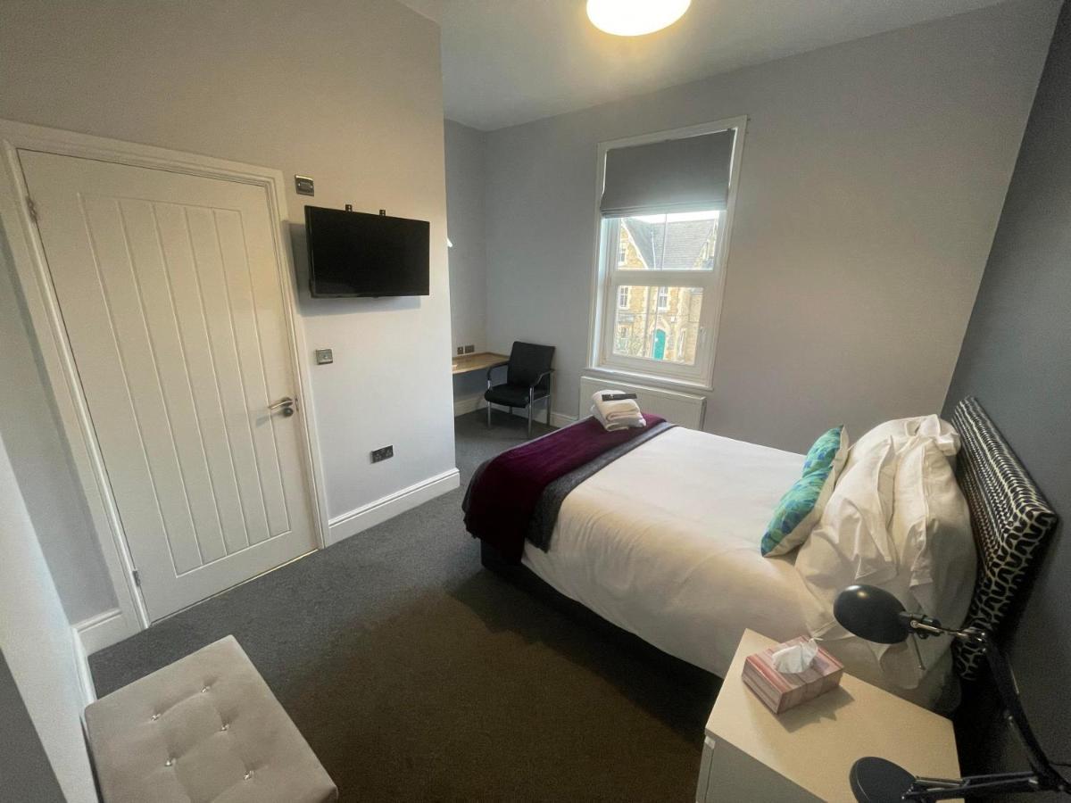 Arlan House, Central Basingstoke Hotel 외부 사진