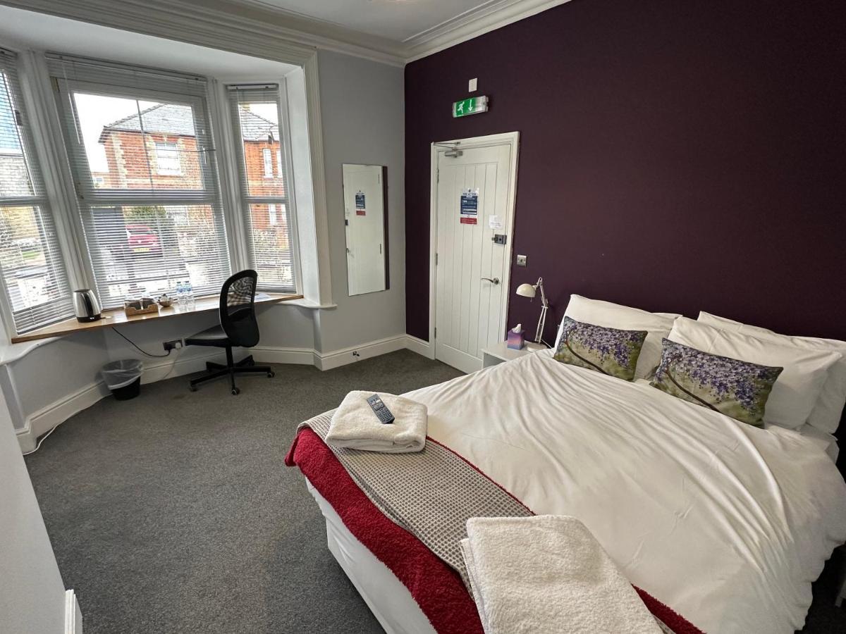 Arlan House, Central Basingstoke Hotel 외부 사진