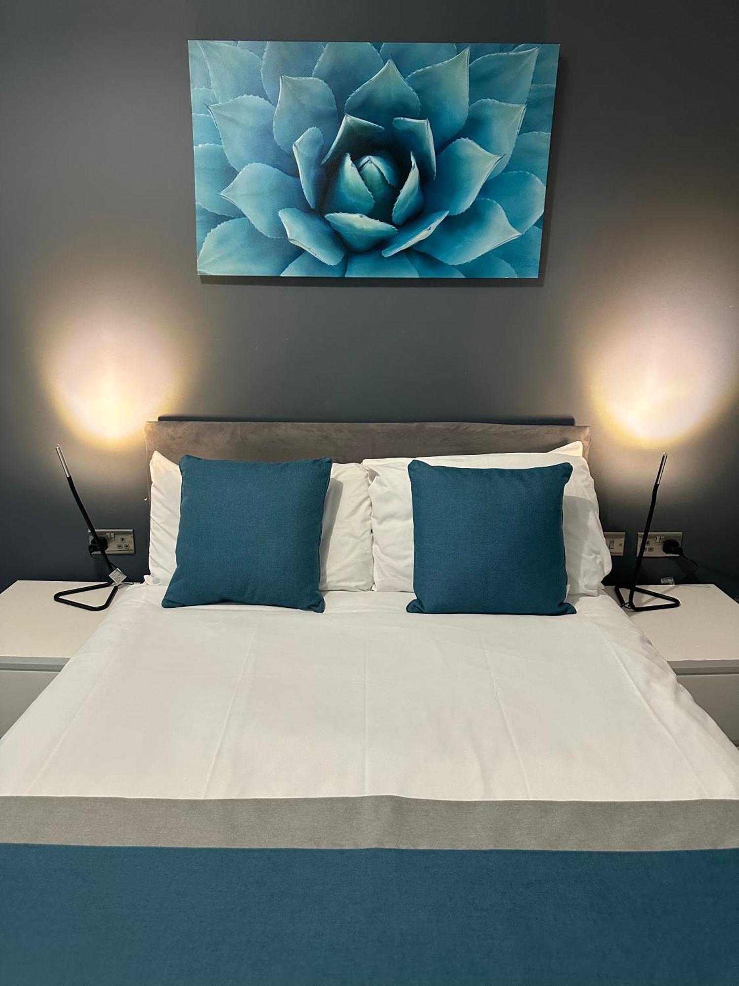Arlan House, Central Basingstoke Hotel 외부 사진
